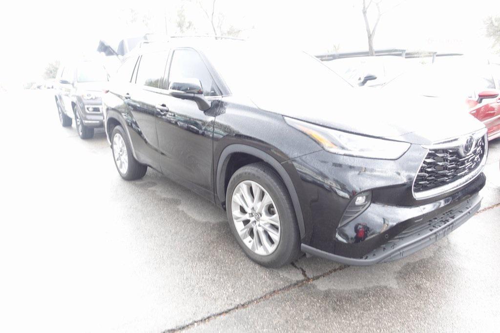 used 2023 Toyota Highlander car, priced at $38,688
