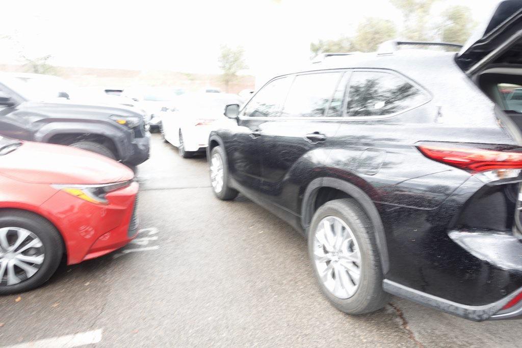 used 2023 Toyota Highlander car, priced at $38,688