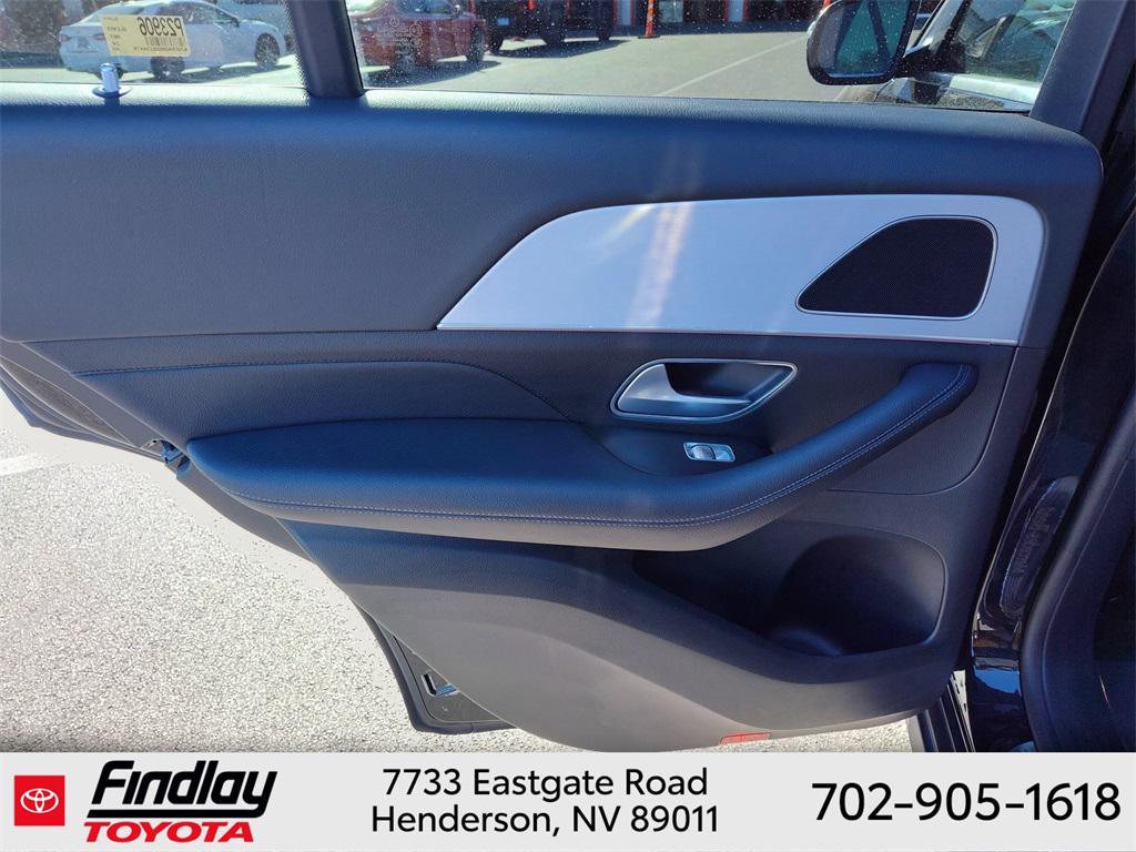 new 2024 Mercedes-Benz GLE 450 Plug-In Hybrid car