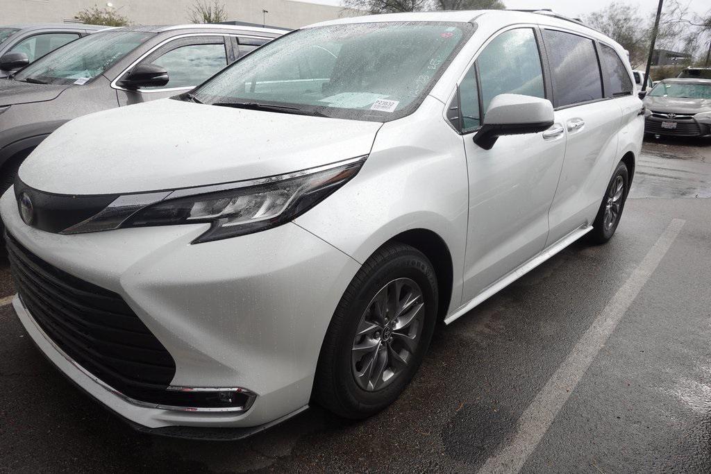 used 2023 Toyota Sienna car, priced at $40,988