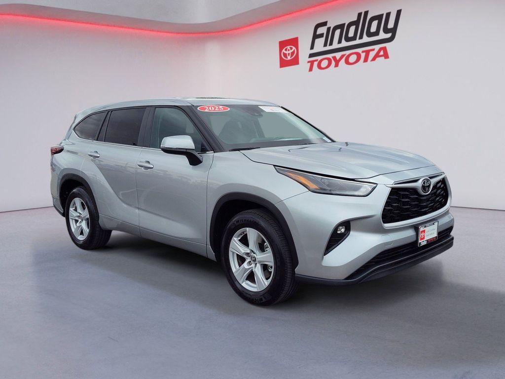 used 2025 Toyota Highlander car, priced at $42,988