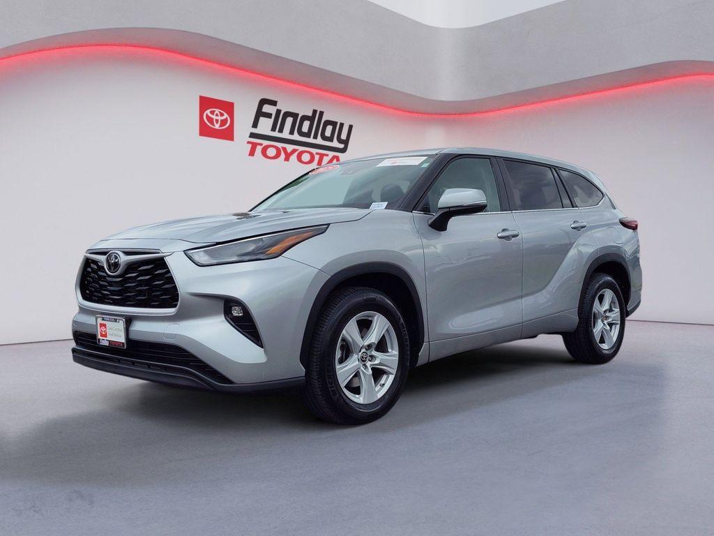 used 2025 Toyota Highlander car, priced at $42,988