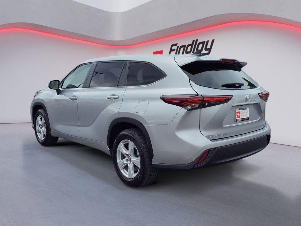 used 2025 Toyota Highlander car, priced at $42,988