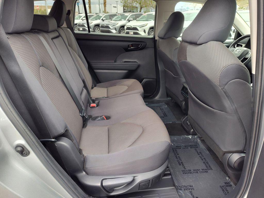 used 2025 Toyota Highlander car, priced at $42,988