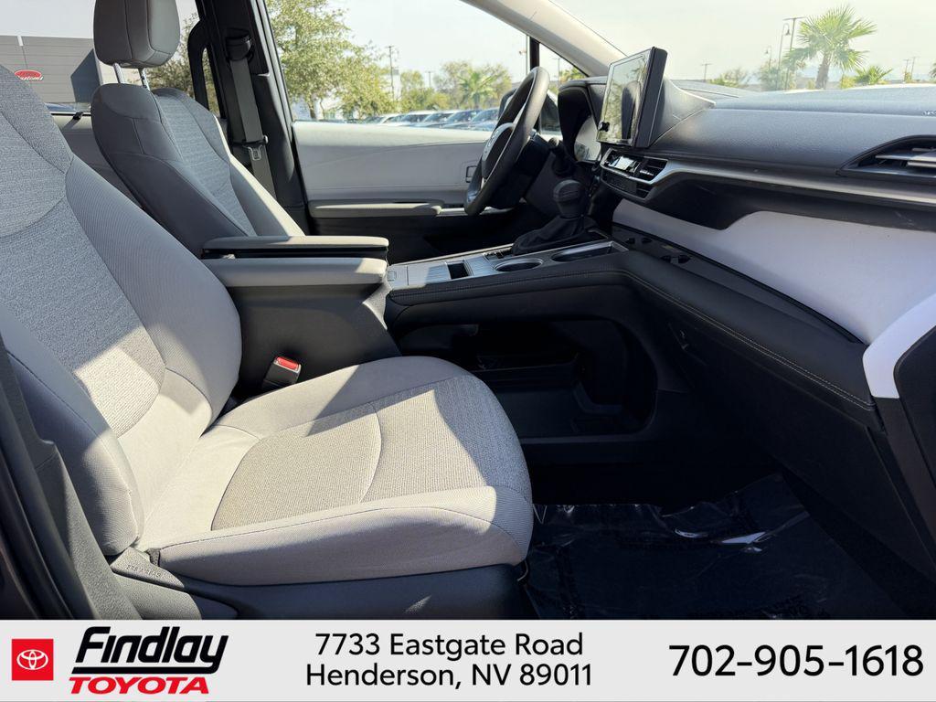 used 2025 Toyota Sienna car, priced at $43,087
