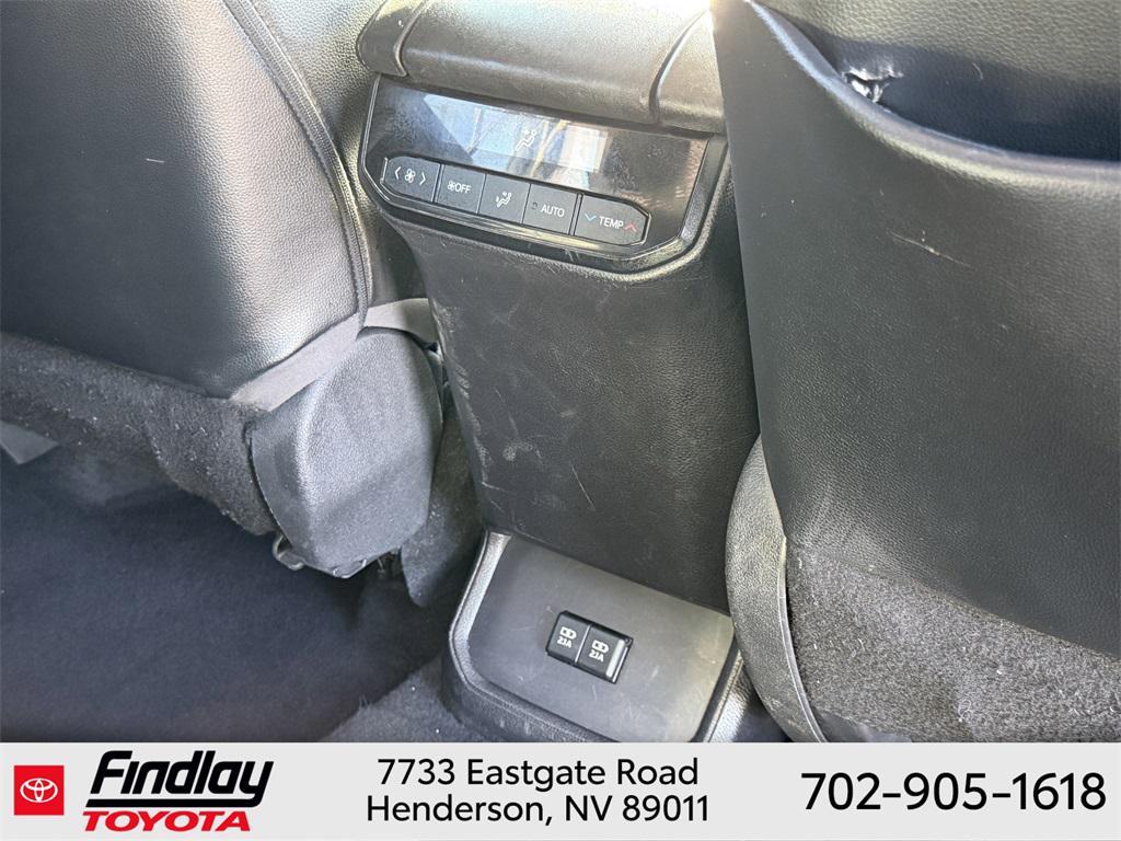 used 2020 Toyota Highlander car, priced at $25,888