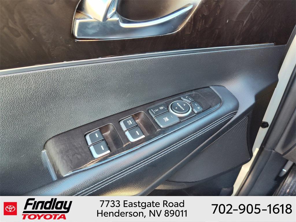 used 2016 Kia Sorento car, priced at $13,188