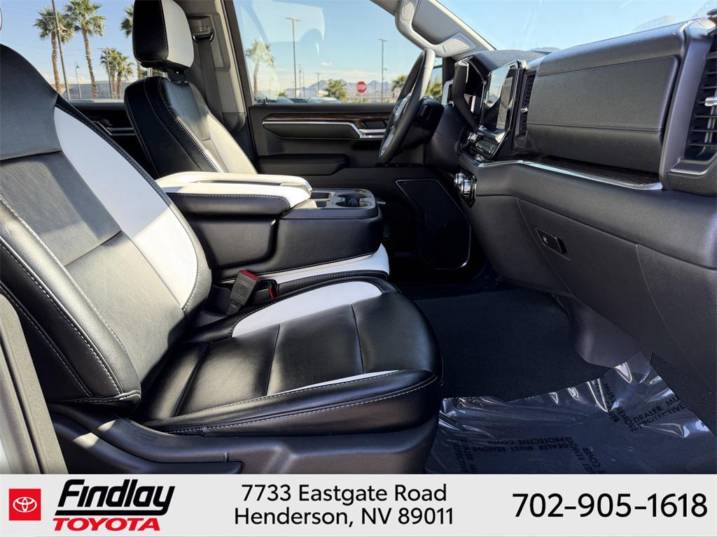 used 2023 GMC Sierra 1500 car, priced at $40,588