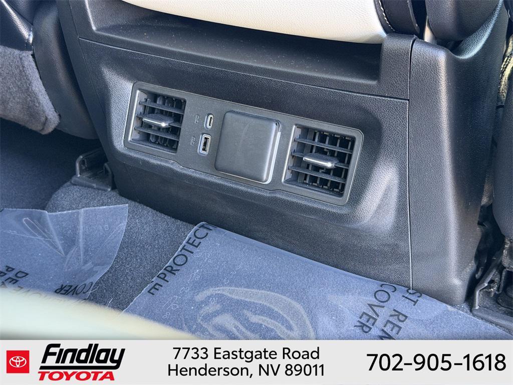 used 2023 GMC Sierra 1500 car, priced at $40,588