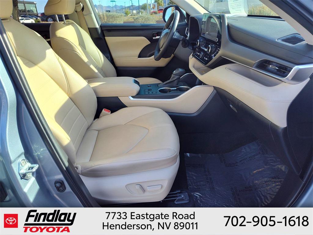 used 2023 Toyota Highlander car, priced at $34,988