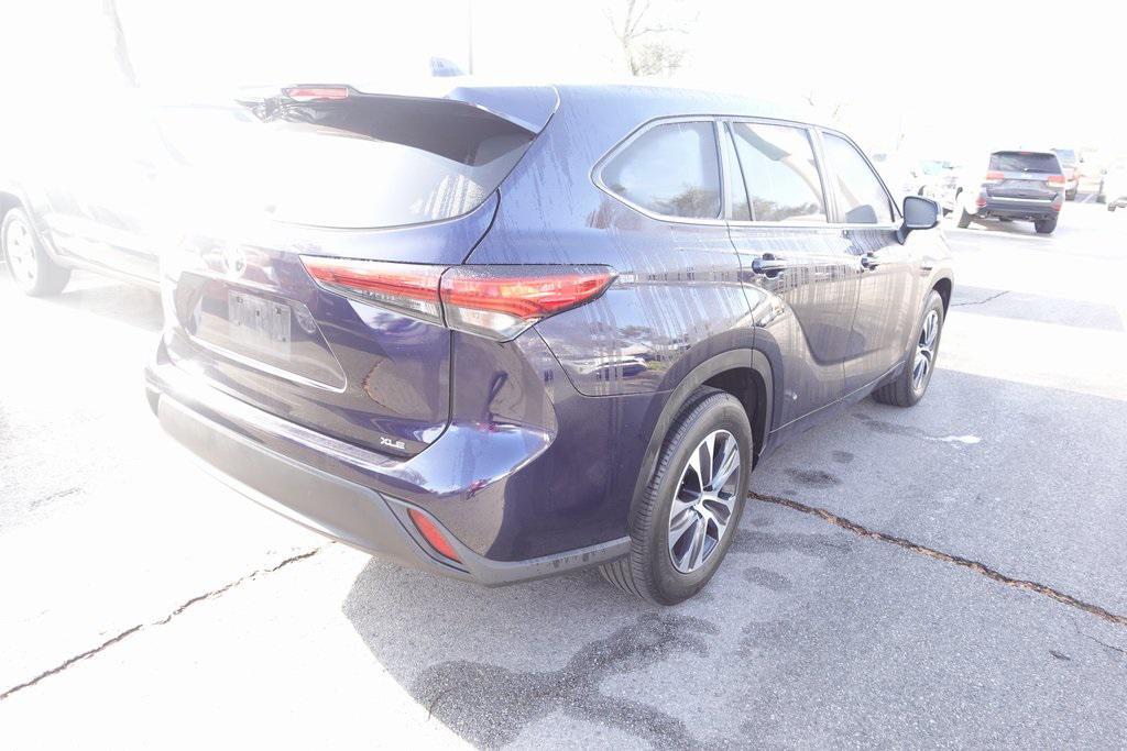 used 2023 Toyota Highlander car, priced at $35,188