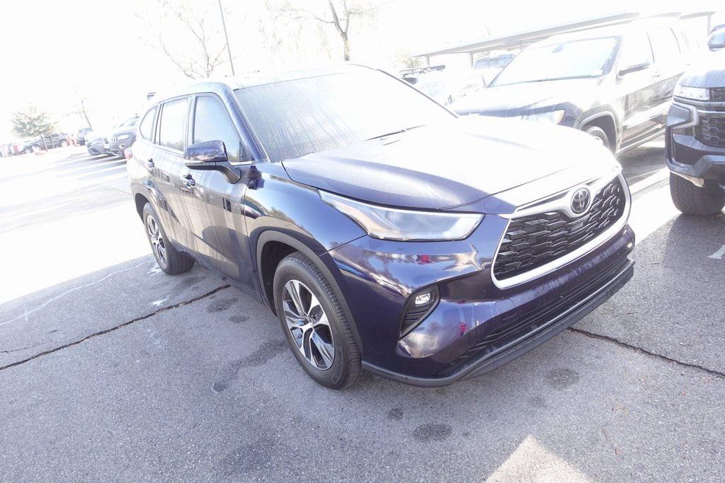 used 2023 Toyota Highlander car, priced at $35,188