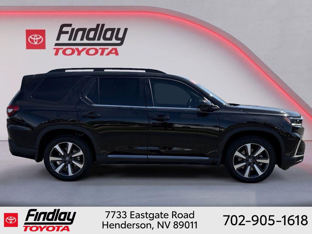 used 2025 Honda Pilot car, priced at $47,197