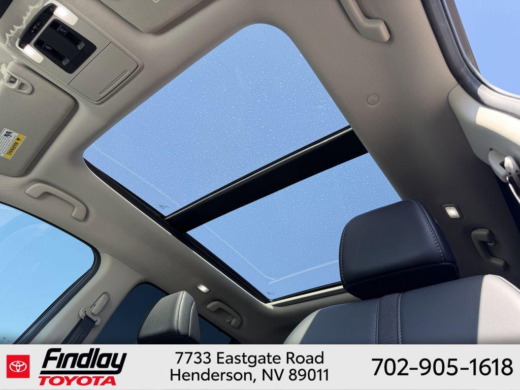 used 2025 Honda Pilot car, priced at $47,197