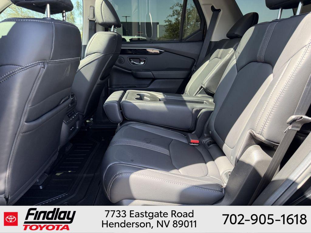 used 2025 Honda Pilot car, priced at $47,197