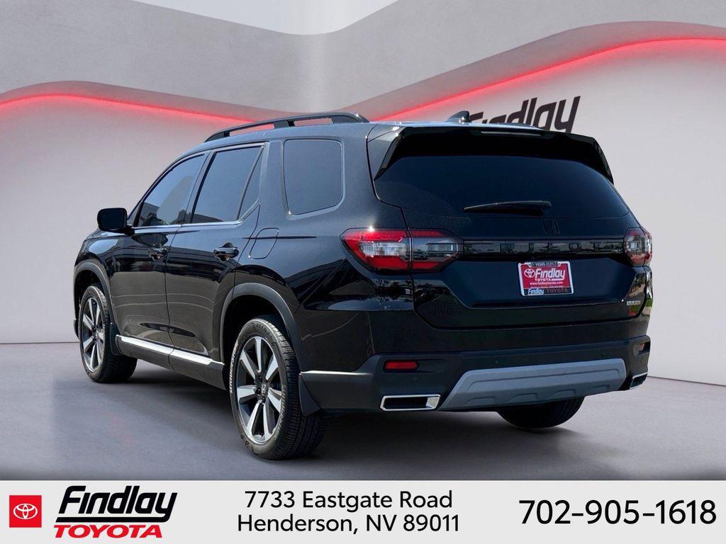 used 2025 Honda Pilot car, priced at $47,197