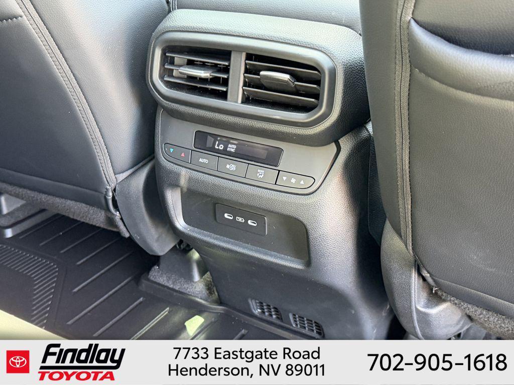 used 2025 Honda Pilot car, priced at $47,197