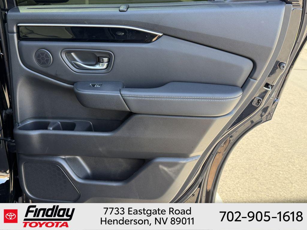 used 2025 Honda Pilot car, priced at $47,197