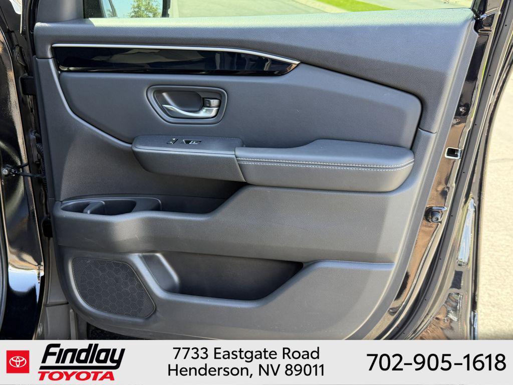 used 2025 Honda Pilot car, priced at $47,197