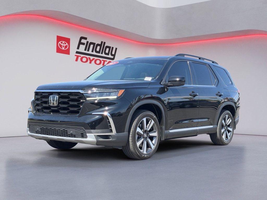used 2025 Honda Pilot car, priced at $47,197