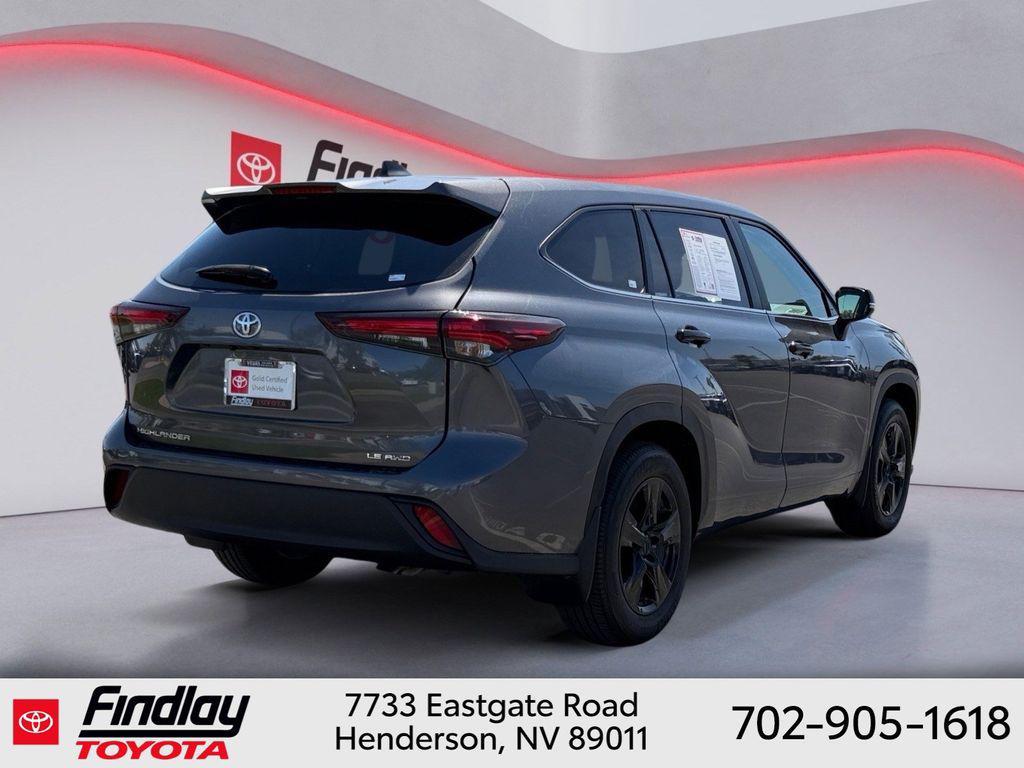 used 2025 Toyota Highlander car, priced at $41,487