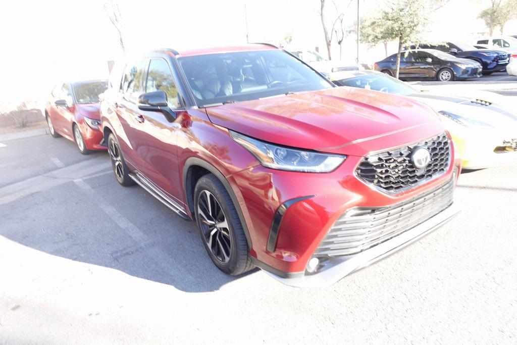 used 2021 Toyota Highlander car, priced at $23,988