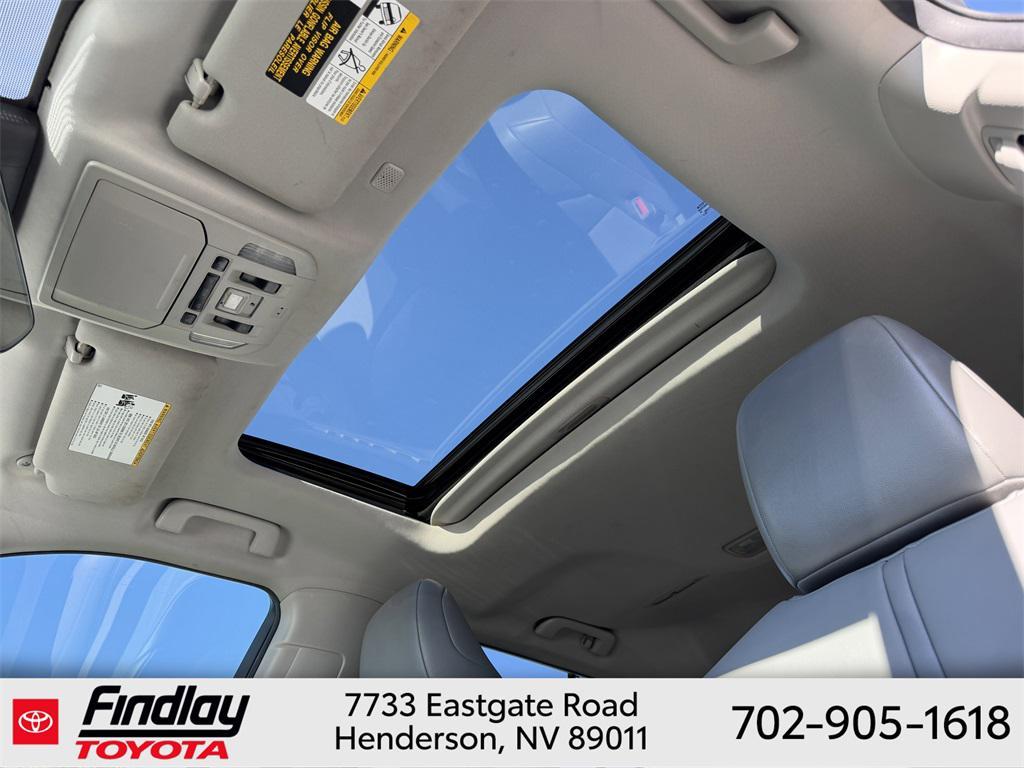 used 2021 Toyota Highlander car, priced at $25,788