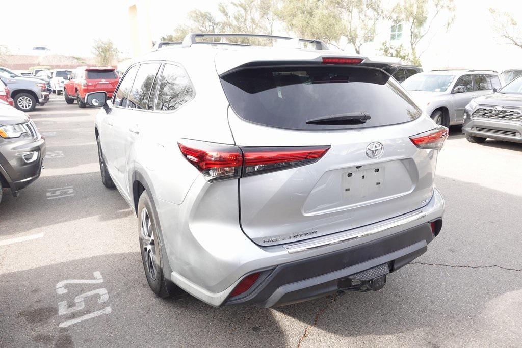 used 2021 Toyota Highlander car, priced at $26,288