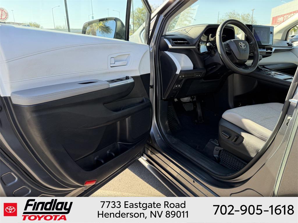 used 2025 Toyota Sienna car, priced at $41,988