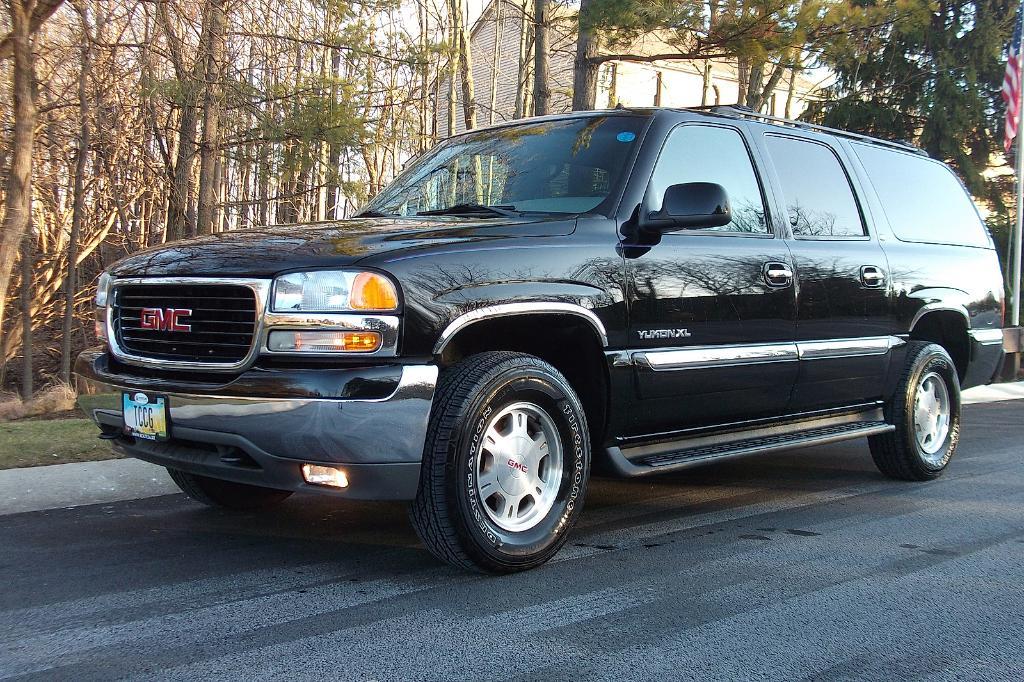 used 2002 GMC Yukon XL car, priced at $7,275