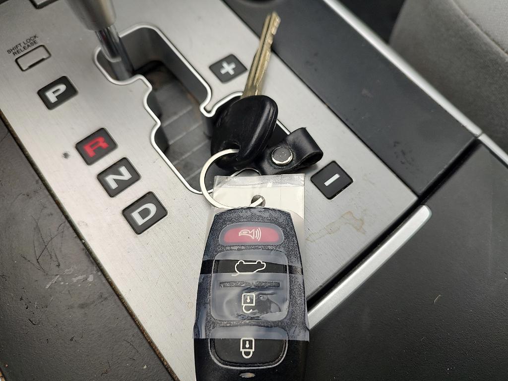 used 2008 Hyundai Veracruz car, priced at $4,045