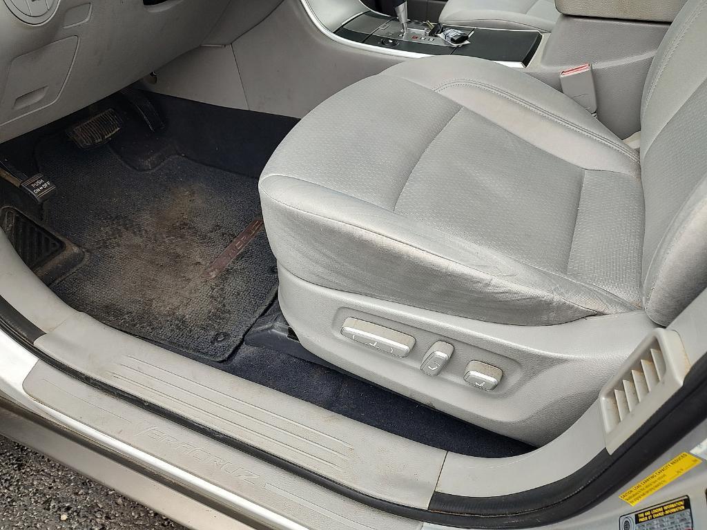 used 2008 Hyundai Veracruz car, priced at $4,045