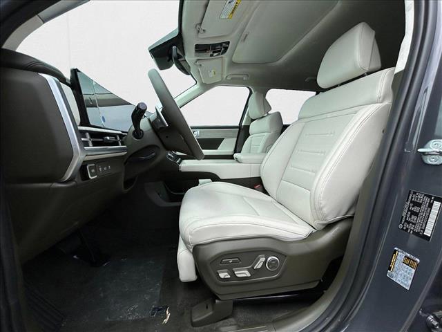 new 2025 Hyundai SANTA FE HEV car, priced at $47,457