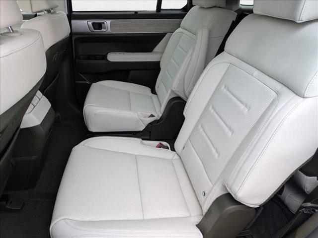 new 2025 Hyundai SANTA FE HEV car, priced at $47,395