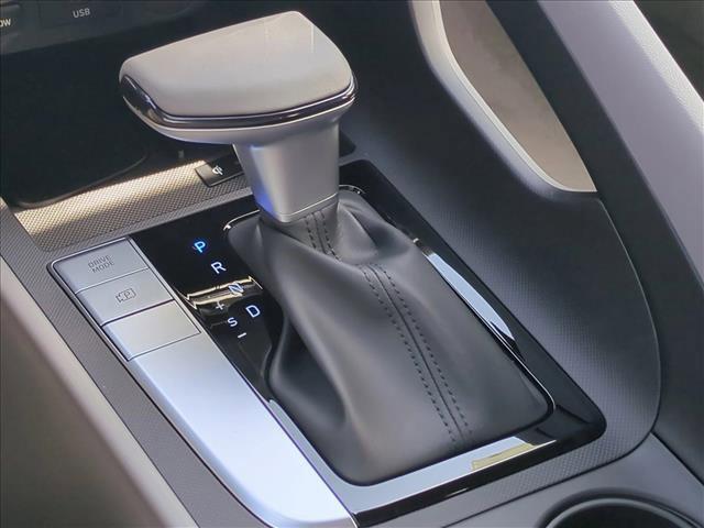 new 2025 Hyundai Elantra car, priced at $23,051