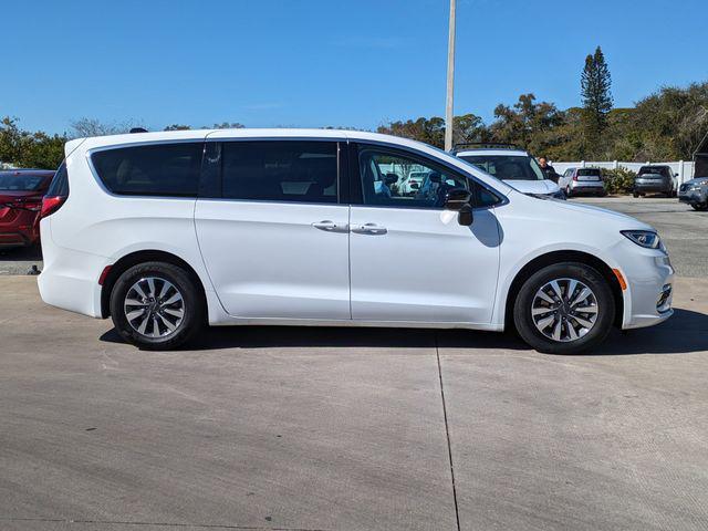 used 2024 Chrysler Pacifica Hybrid car, priced at $23,793