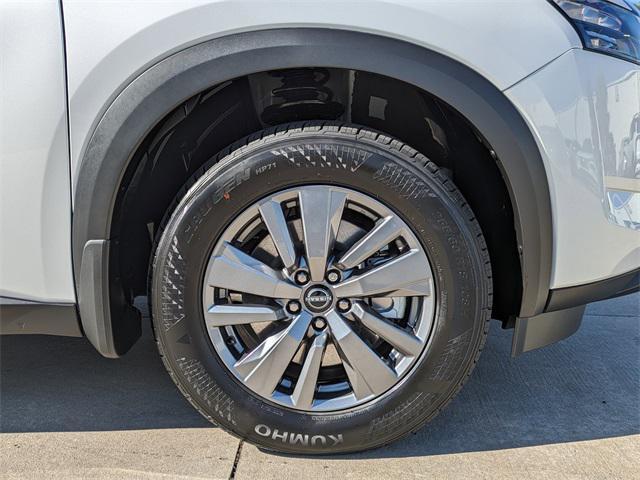 new 2025 Nissan Pathfinder car, priced at $35,915