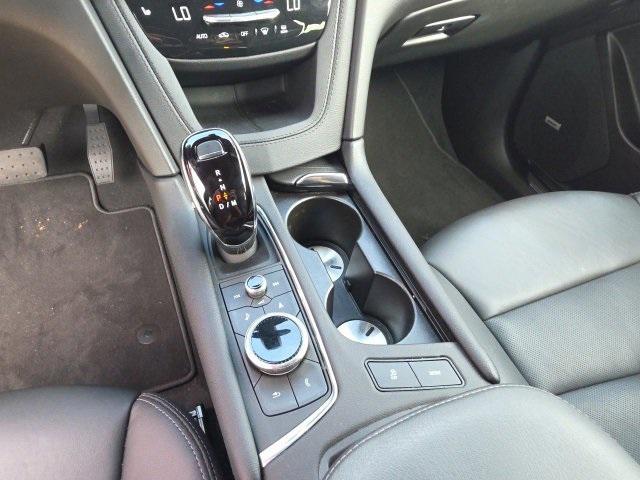 used 2025 Cadillac XT5 car, priced at $39,991