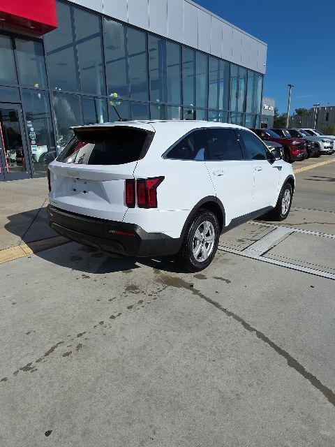 used 2023 Kia Sorento car, priced at $20,951
