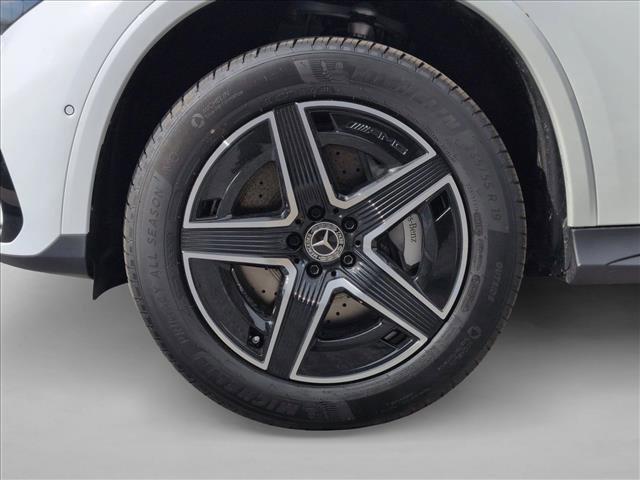 new 2026 Mercedes-Benz GLC 300 car, priced at $59,085