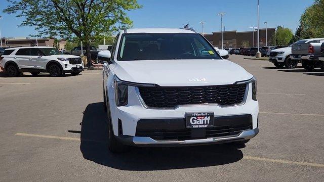 used 2024 Kia Sorento car, priced at $28,155