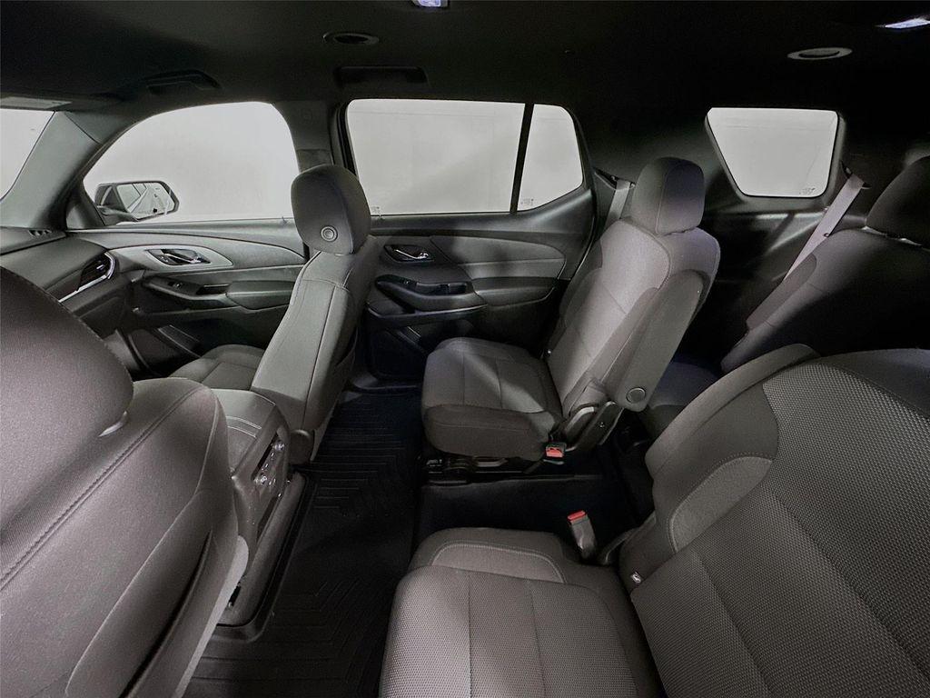 used 2023 Chevrolet Traverse car, priced at $29,900
