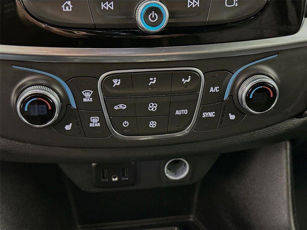 used 2023 Chevrolet Traverse car, priced at $29,900