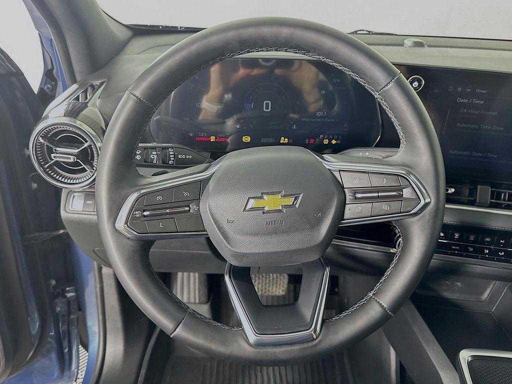 used 2025 Chevrolet Equinox car, priced at $26,249
