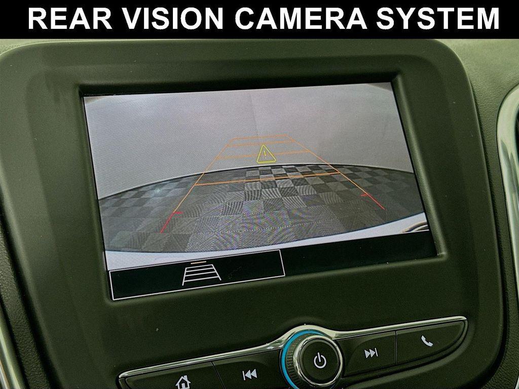 used 2024 Chevrolet Equinox car, priced at $19,900