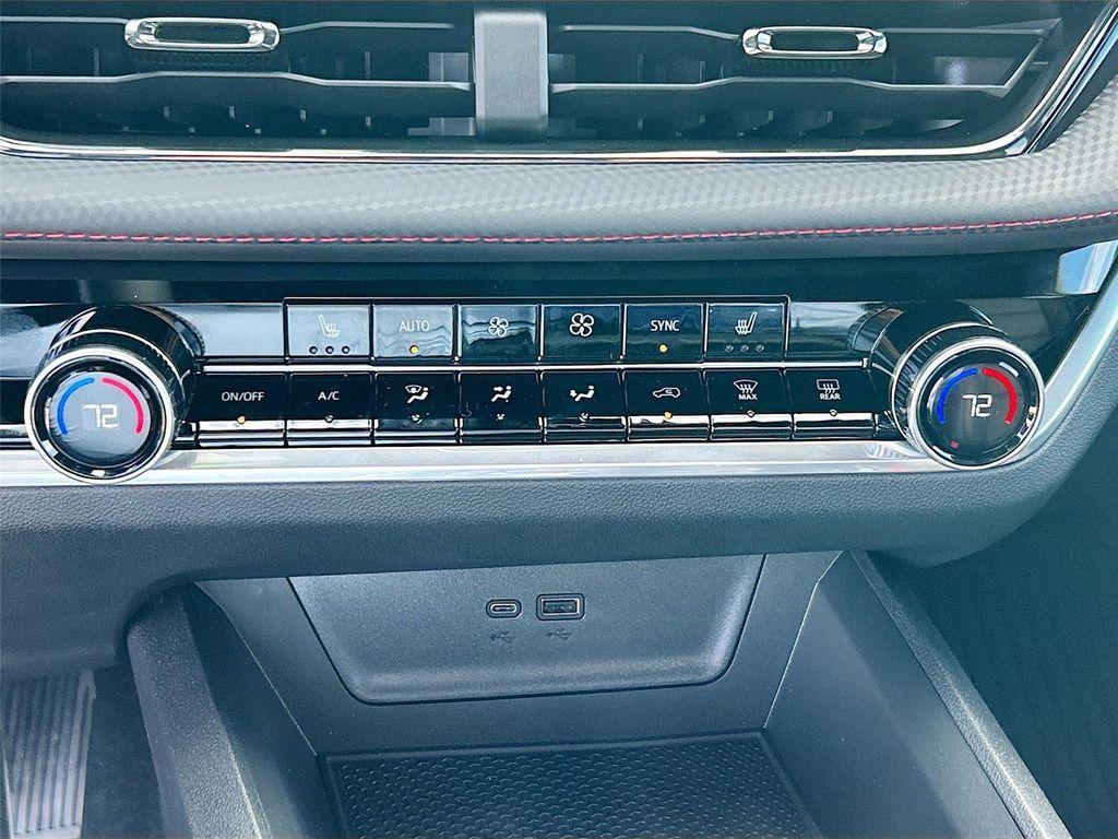 new 2026 Chevrolet Equinox car, priced at $35,400