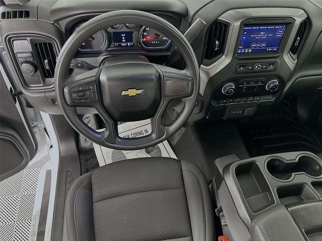 used 2024 Chevrolet Silverado 1500 car, priced at $25,400