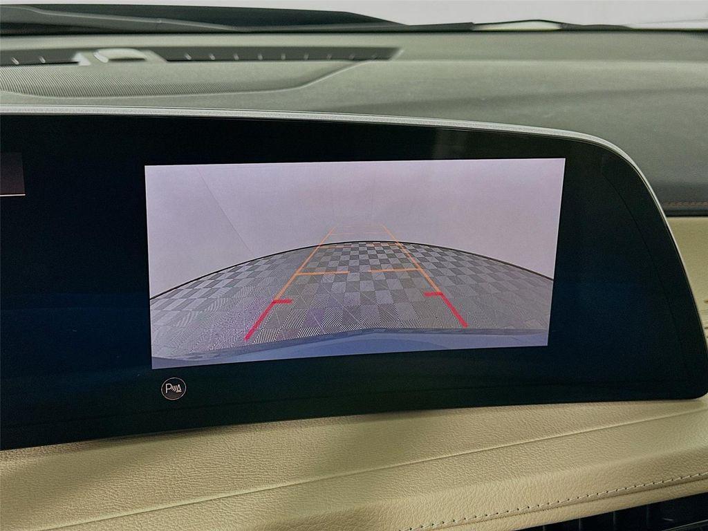 used 2024 Cadillac XT4 car, priced at $33,900