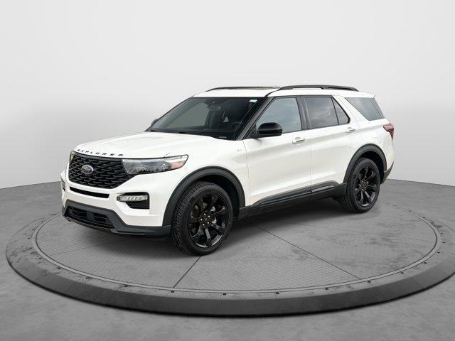 used 2023 Ford Explorer car, priced at $35,657