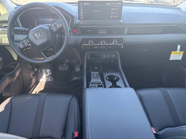 new 2026 Honda Pilot car, priced at $44,658